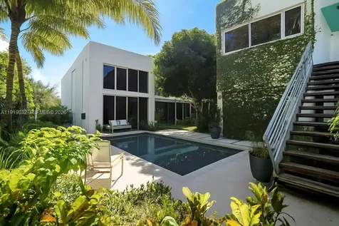 6495 SW 85th Street Miami FL 33143