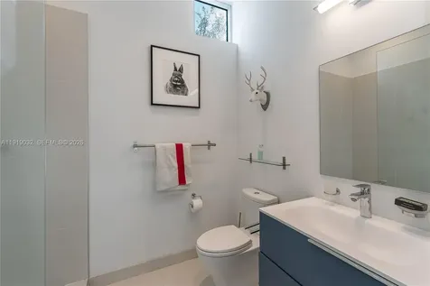 6495 SW 85th Street Miami FL 33143