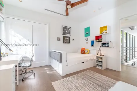6495 SW 85th Street Miami FL 33143