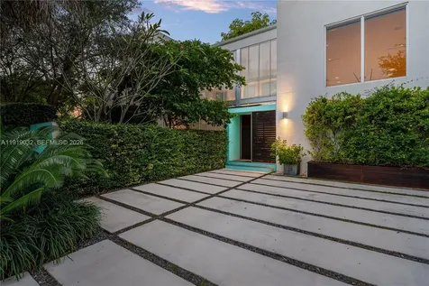 6495 SW 85th Street Miami FL 33143