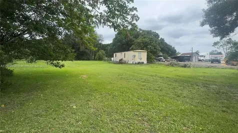 2834 W Us Highway 27 Clewiston FL 33440
