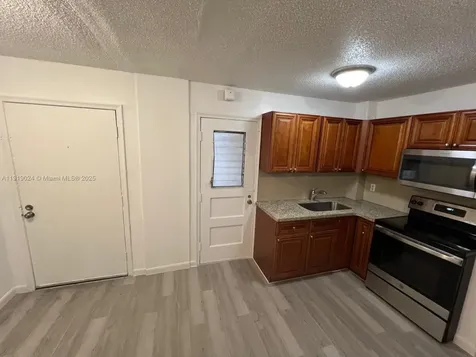 6840 Pembroke Road Pembroke Pines FL 33023