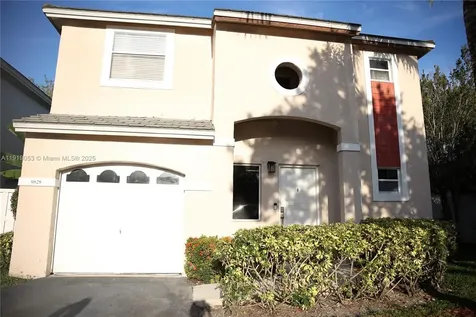 9828 NW 2nd Street Plantation FL 33324