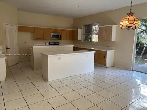 4871 NW 65th Avenue Lauderhill FL 33319