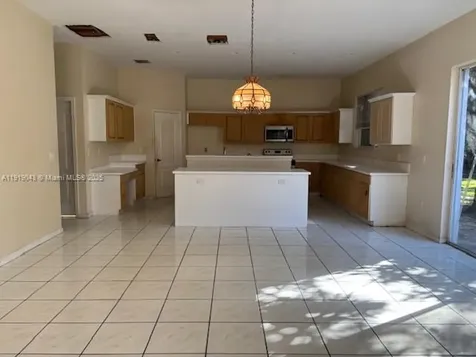4871 NW 65th Avenue Lauderhill FL 33319