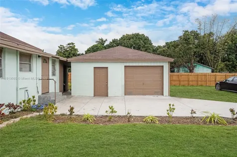 145 NW 6th Avenue Florida City FL 33034