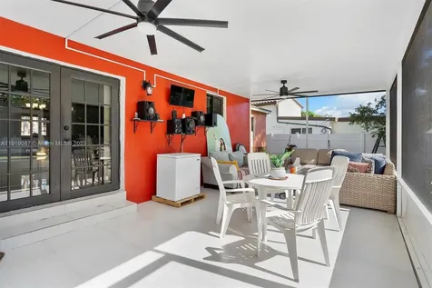 348 NE 118th Street Miami FL 33161