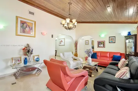 348 NE 118th Street Miami FL 33161