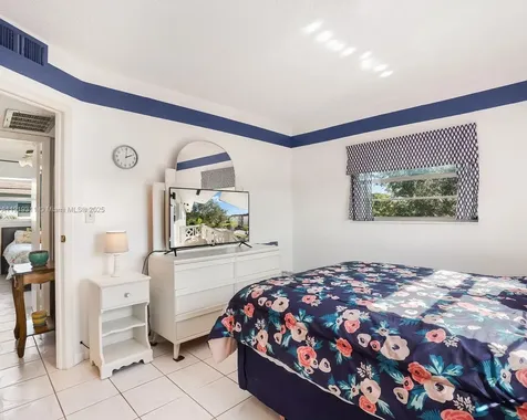 4705 NW 35th Street Lauderdale Lakes FL 33319