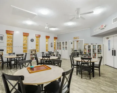 4705 NW 35th Street Lauderdale Lakes FL 33319