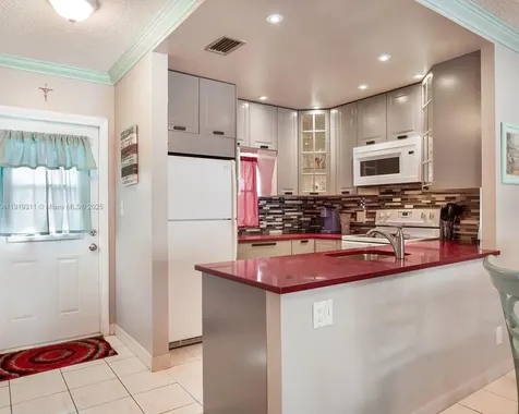 4705 NW 35th Street Lauderdale Lakes FL 33319