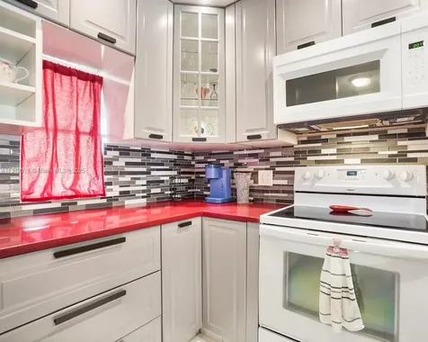 4705 NW 35th Street Lauderdale Lakes FL 33319