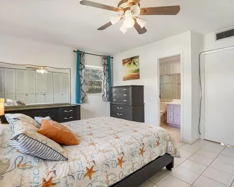 4705 NW 35th Street Lauderdale Lakes FL 33319
