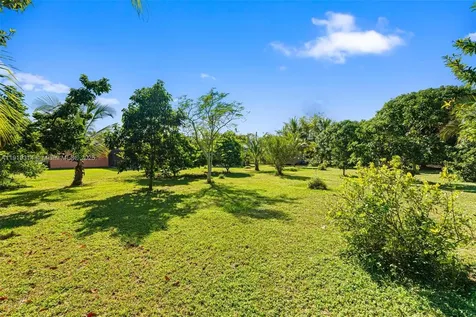 19511 SW 214th Street Miami FL 33187