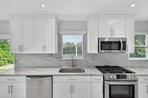 6255 SW 62nd Court South Miami FL 33143