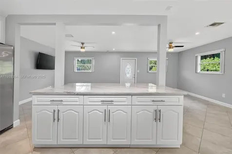 6255 SW 62nd Court South Miami FL 33143