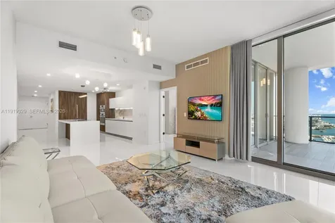 851 NE 1st Avenue Miami FL 33132