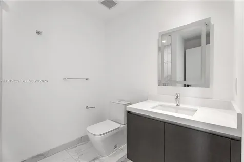 851 NE 1st Avenue Miami FL 33132