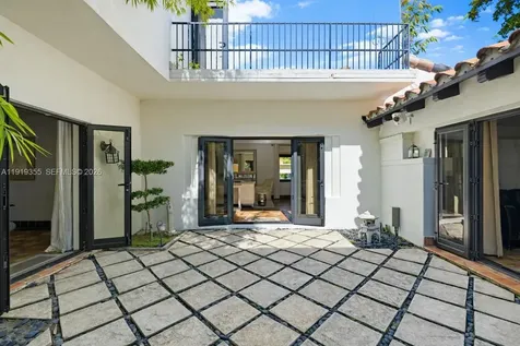 5860 Pine Tree Drive Miami Beach FL 33140