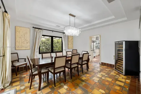 5860 Pine Tree Drive Miami Beach FL 33140
