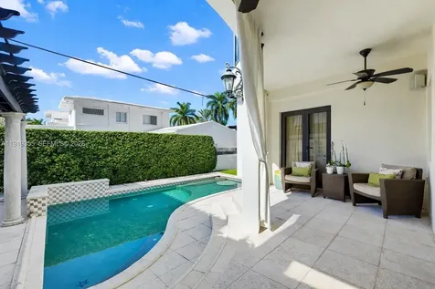 5860 Pine Tree Drive Miami Beach FL 33140