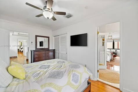 5860 Pine Tree Drive Miami Beach FL 33140
