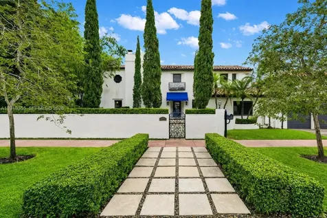 5860 Pine Tree Drive Miami Beach FL 33140