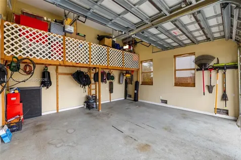 5860 Pine Tree Drive Miami Beach FL 33140