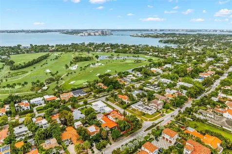 5860 Pine Tree Drive Miami Beach FL 33140