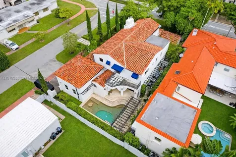 5860 Pine Tree Drive Miami Beach FL 33140
