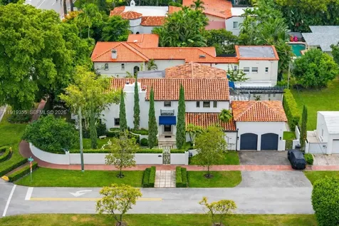 5860 Pine Tree Drive Miami Beach FL 33140