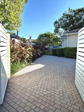 7685 SW 154th Street Palmetto Bay FL 33157