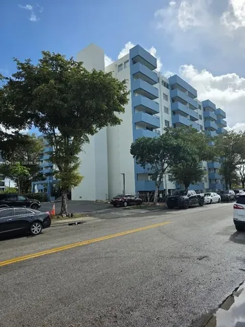 5050 NW 7th Street Miami FL 33126