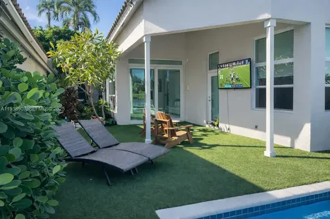 6626 NW 25th Avenue Boca Raton FL 33496