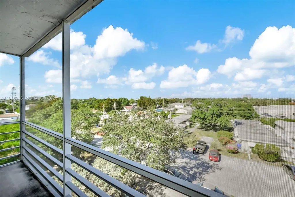 1830 Dixieanna Street Hollywood FL 33020
