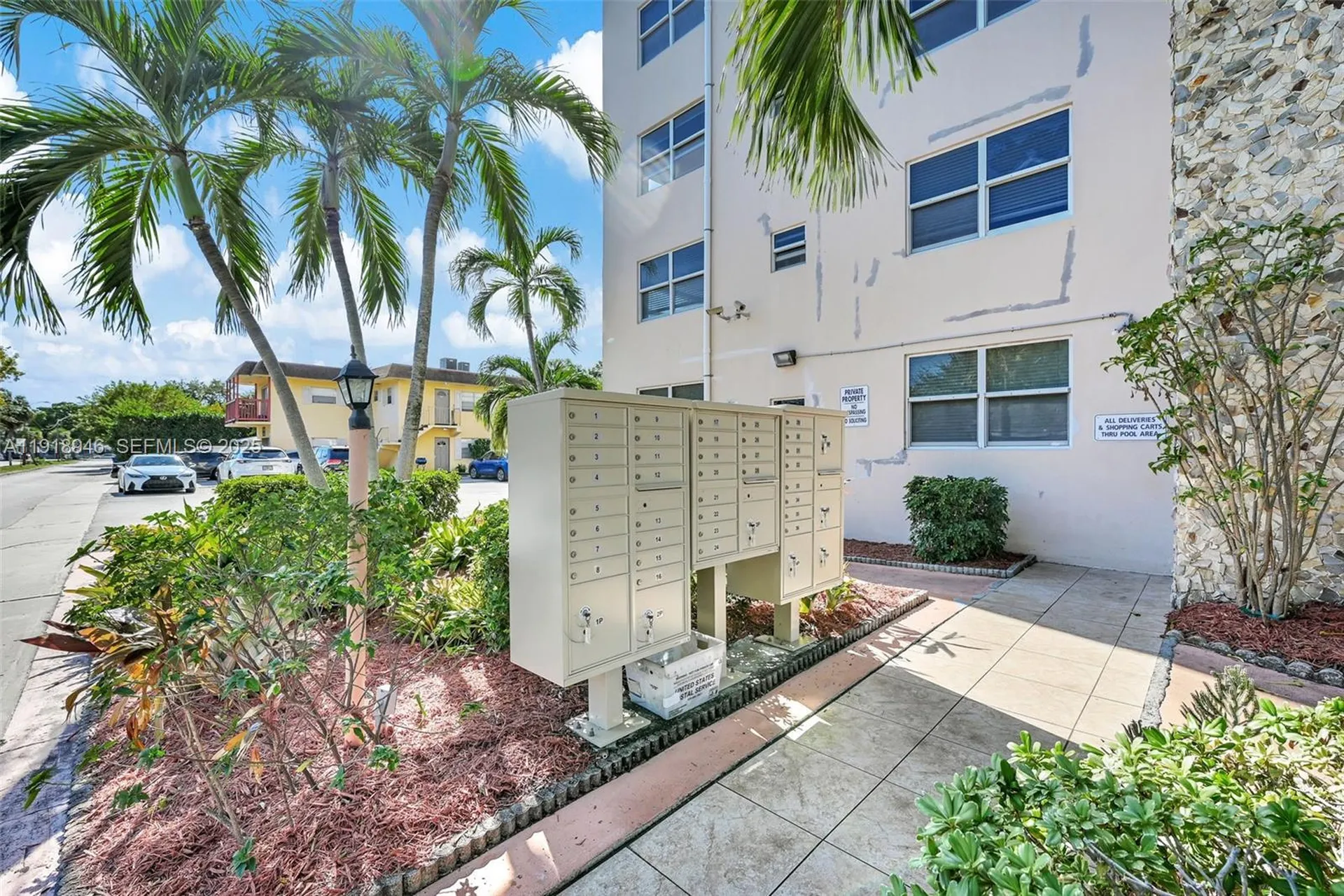 1830 Dixieanna Street Hollywood FL 33020