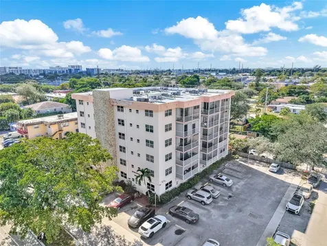 1830 Dixieanna Street Hollywood FL 33020