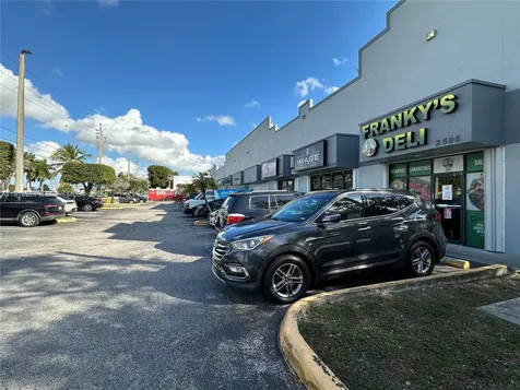 2562 W 84th Street Hialeah FL 33016
