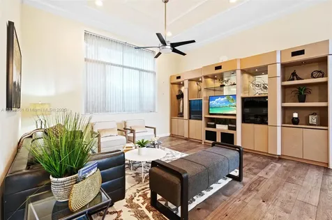 3058 Lakewood Drive Weston FL 33332