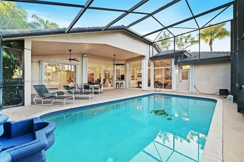 3058 Lakewood Drive Weston FL 33332