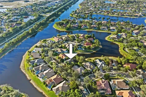 3058 Lakewood Drive Weston FL 33332