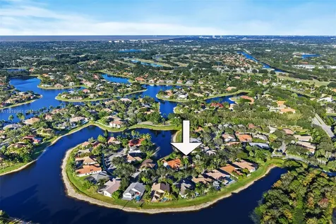 3058 Lakewood Drive Weston FL 33332