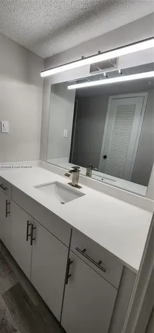 18021 Biscayne Boulevard Aventura FL 33160
