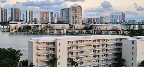 18021 Biscayne Boulevard Aventura FL 33160