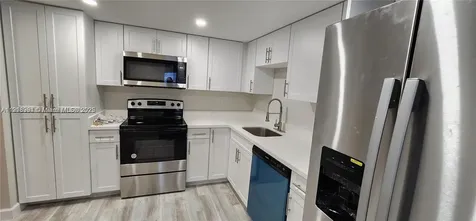 18021 Biscayne Boulevard Aventura FL 33160