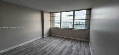 18021 Biscayne Boulevard Aventura FL 33160
