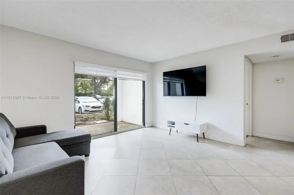 650 S Park Road Hollywood FL 33021
