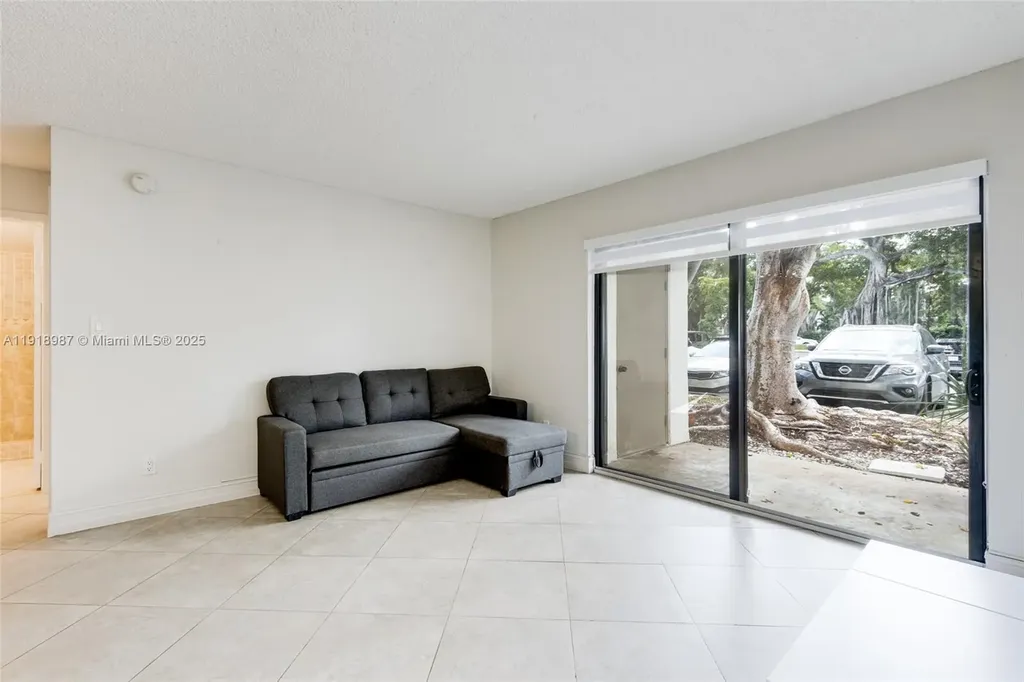 650 S Park Road Hollywood FL 33021