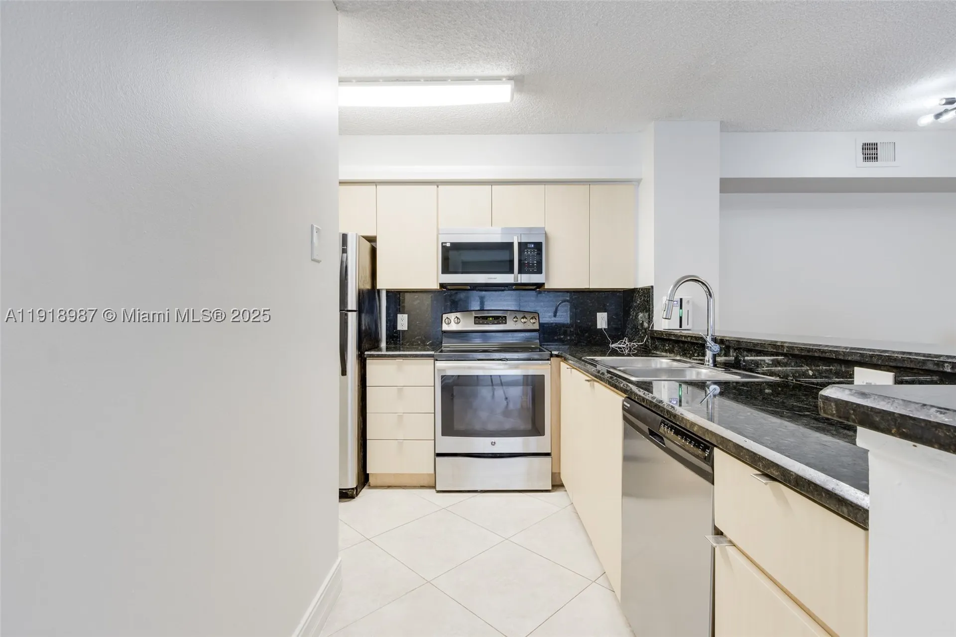 650 S Park Road Hollywood FL 33021