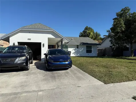 7523 SW 7th Place North Lauderdale FL 33068